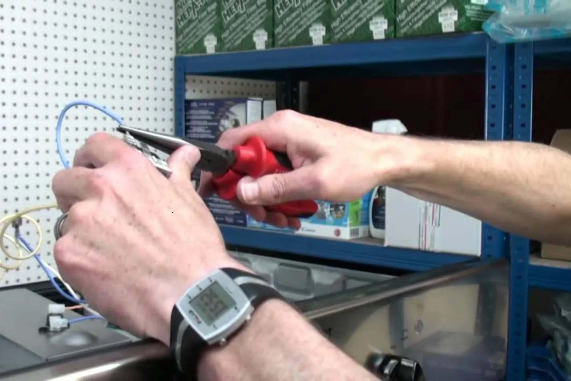 Oven Thermostat Stuck – Repair Tips